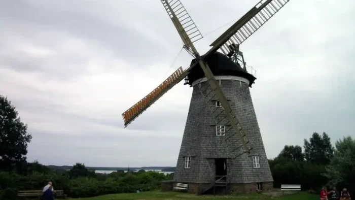 "Dutch'' Windmill in Benz